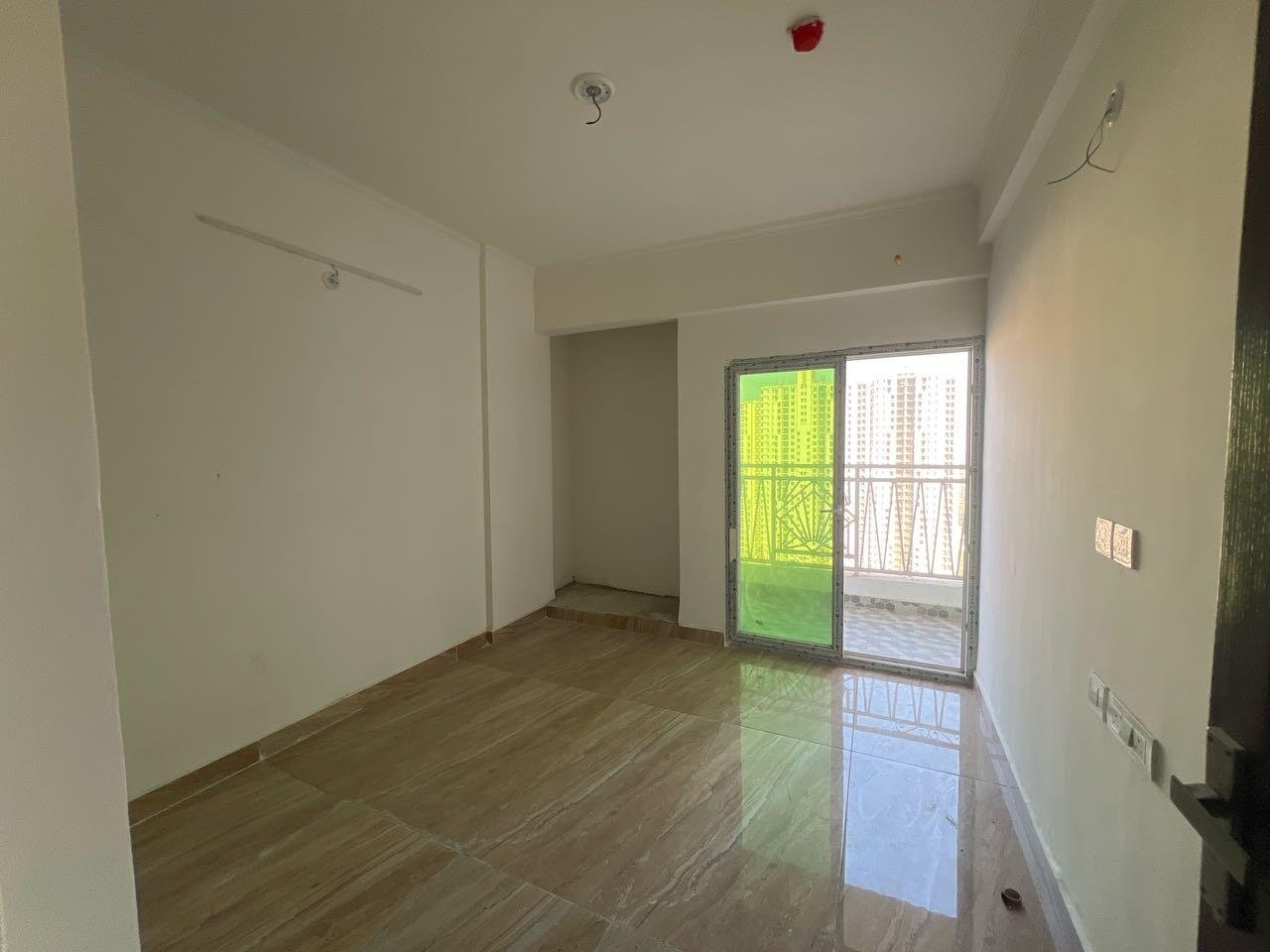 2BHK 2Baths Flat/Apartment for Sale